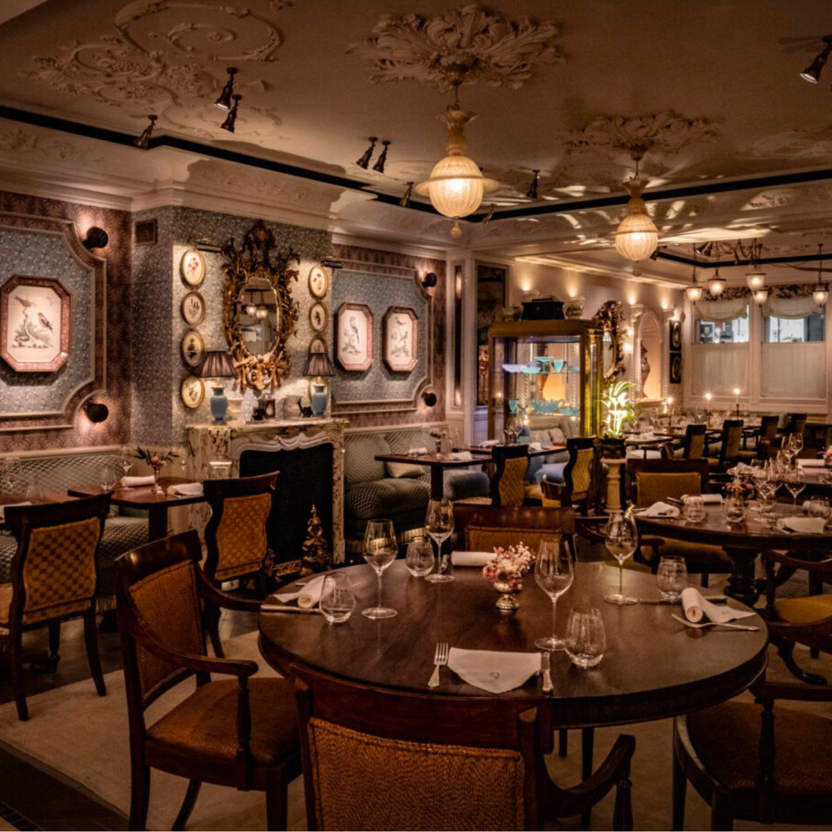 The Top 9 Places to Enjoy a Lyre's in London